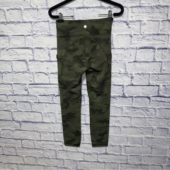 Lululemon Invigorate High-Rise Crop 23"
Heritage 365 Camo Green Twill Multi - Picture 7 of 15